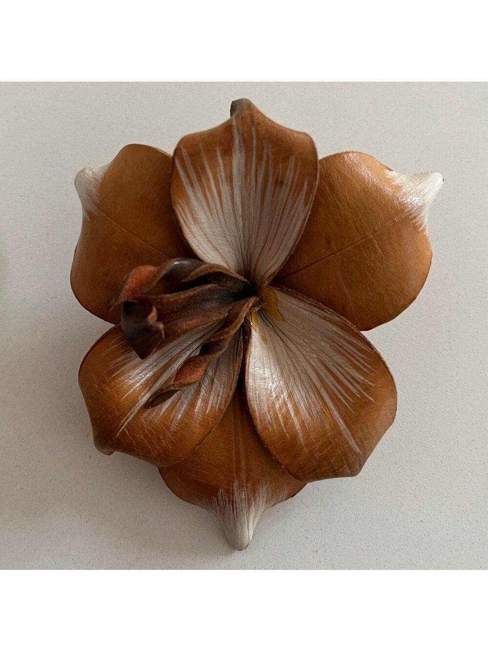 VINTAGE Smooth Leather Brooch 3D Flower Autumn Woodland Fairycore Nature Neutral